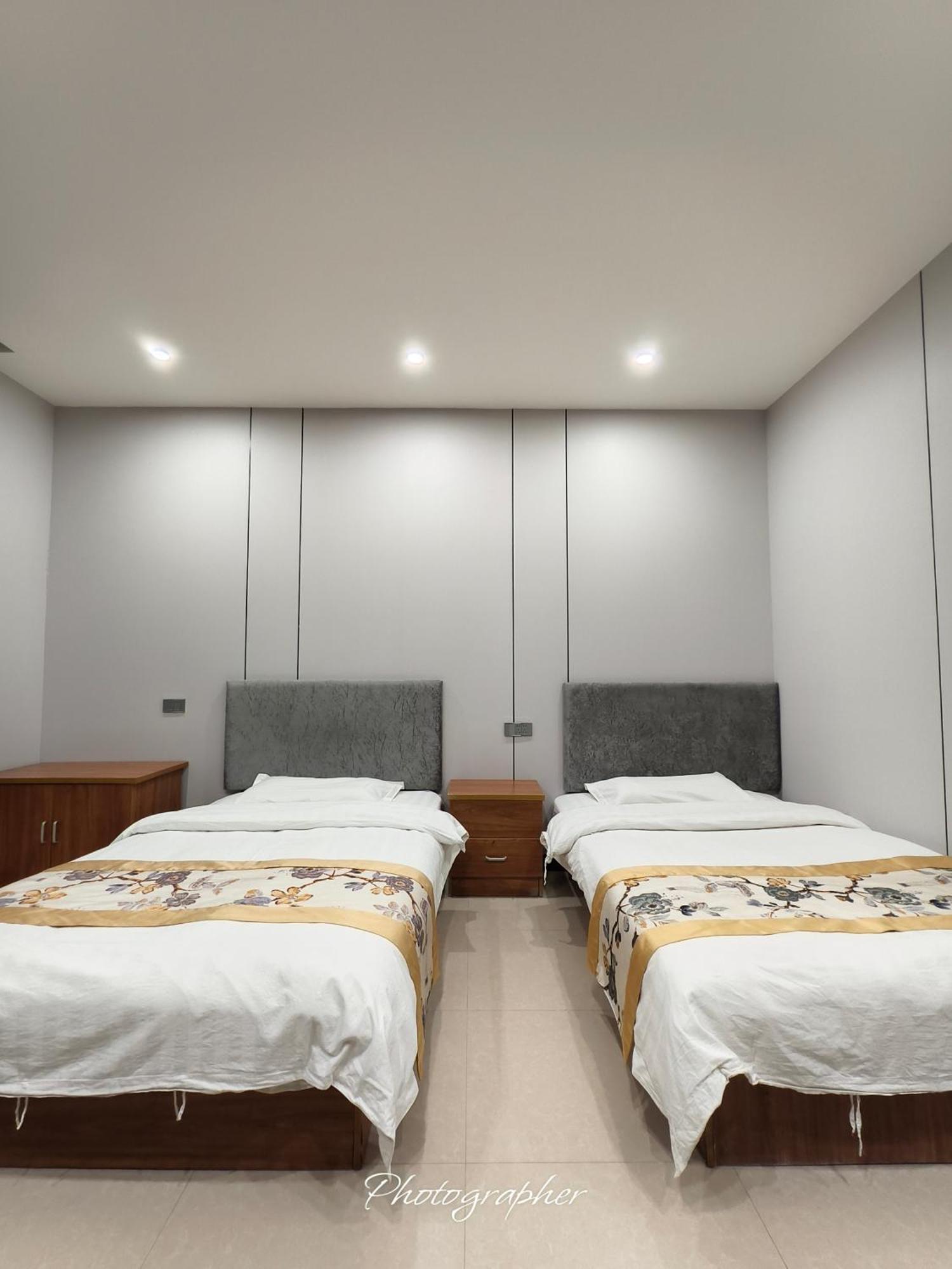 Huashan International Youth Hostel Huayin Exterior photo