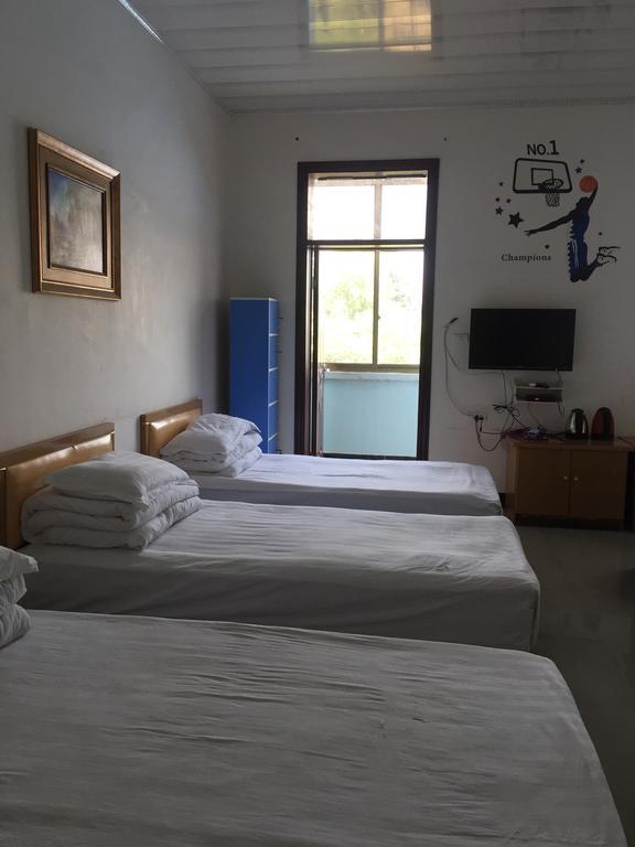 Huashan International Youth Hostel Huayin Exterior photo